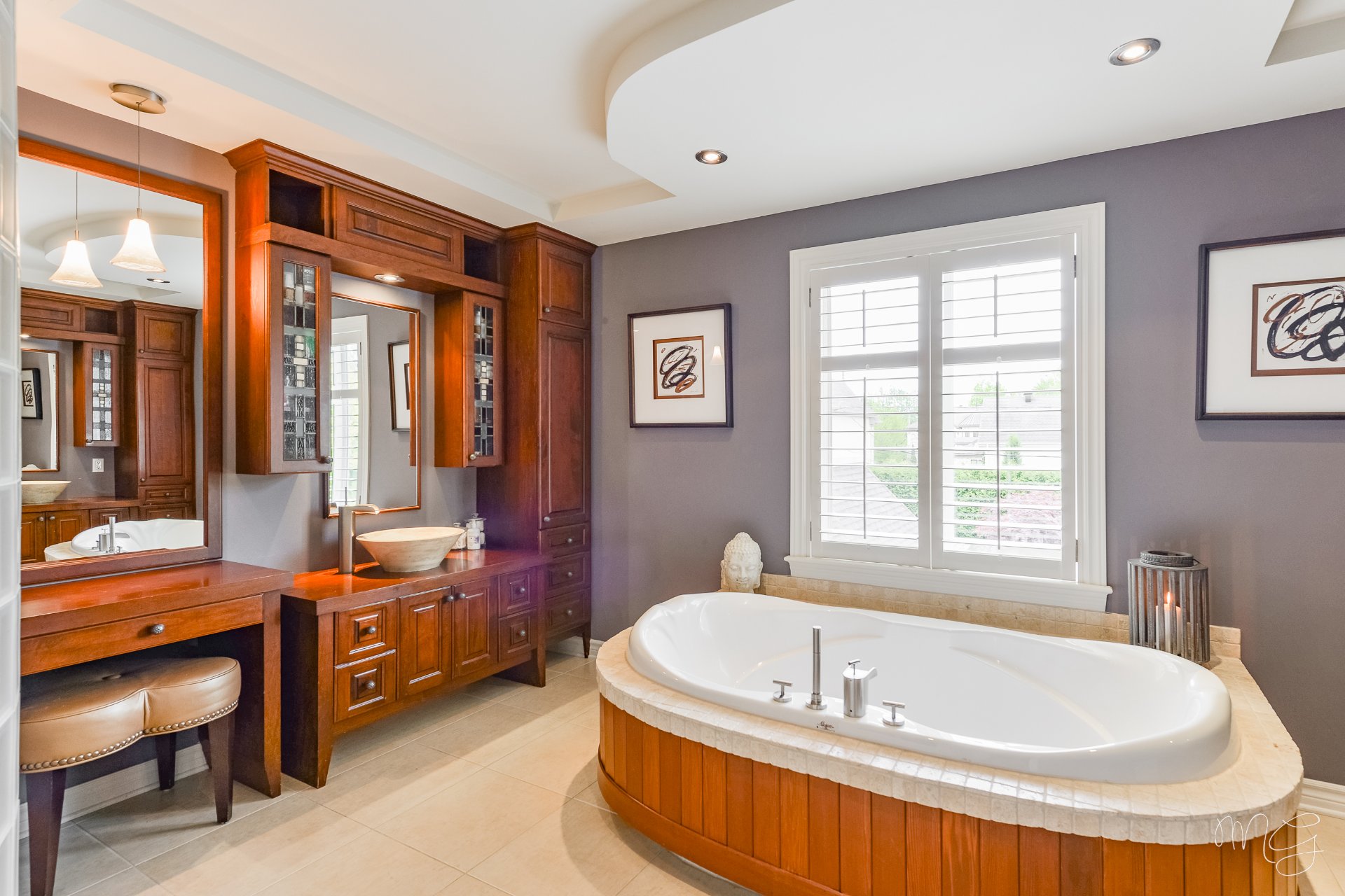 Ensuite bathroom