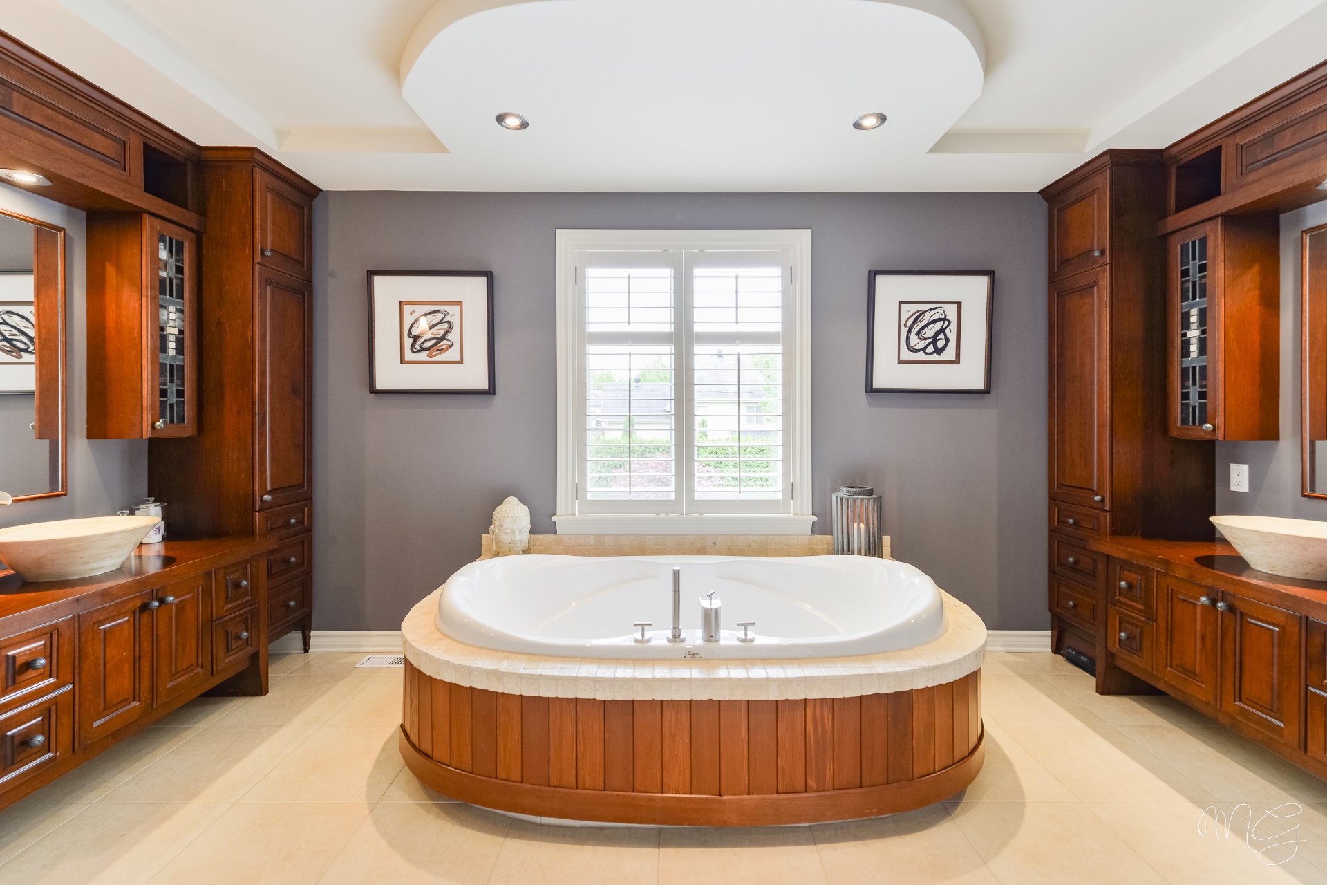 Ensuite bathroom