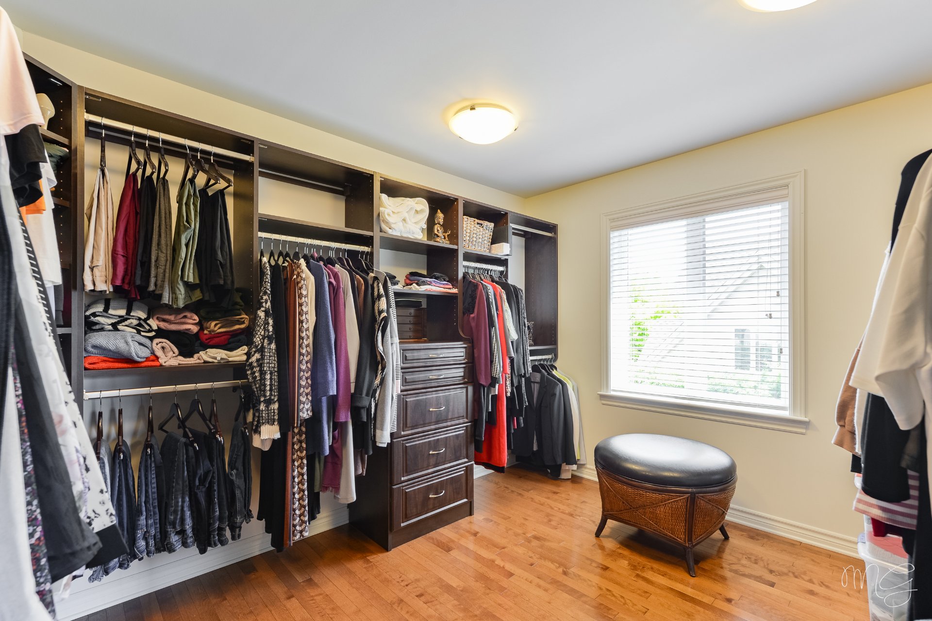Walk-in closet