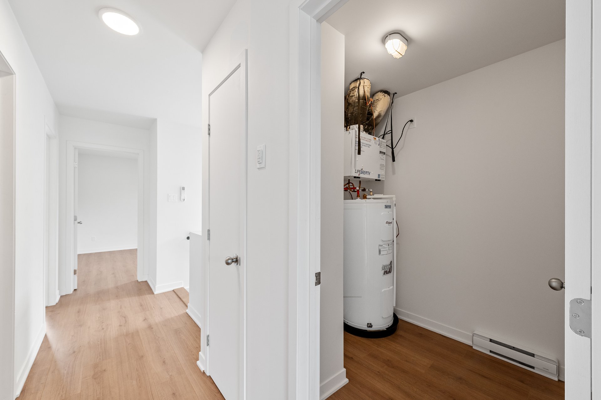 Photo - PASAGEWAY