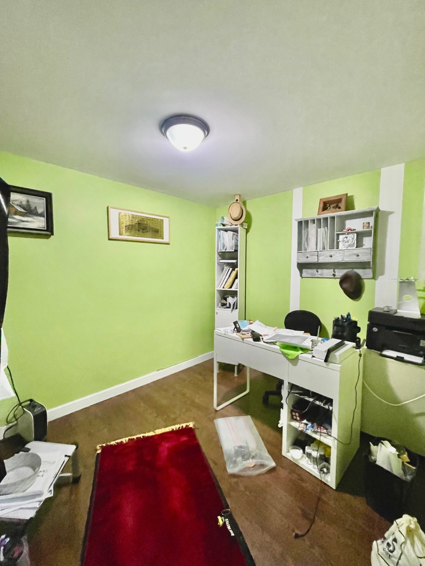 Photo - Bureau