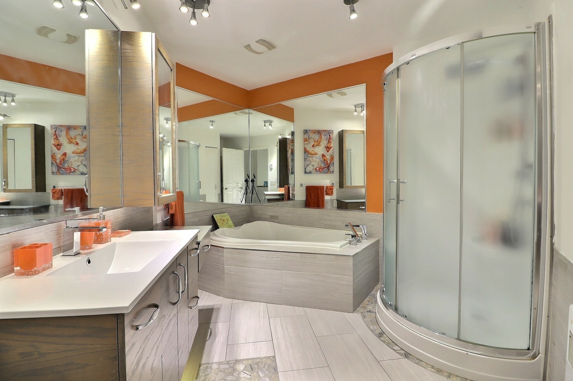 Photo - Bathroom