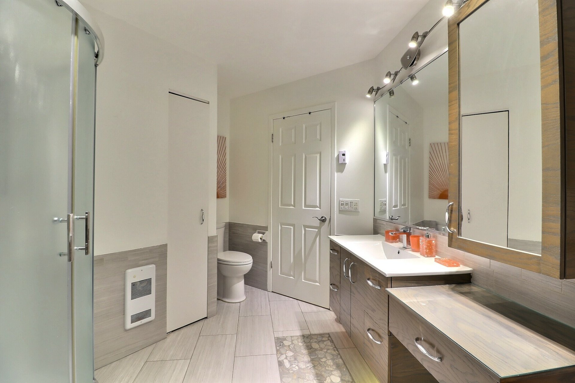 Photo - Bathroom
