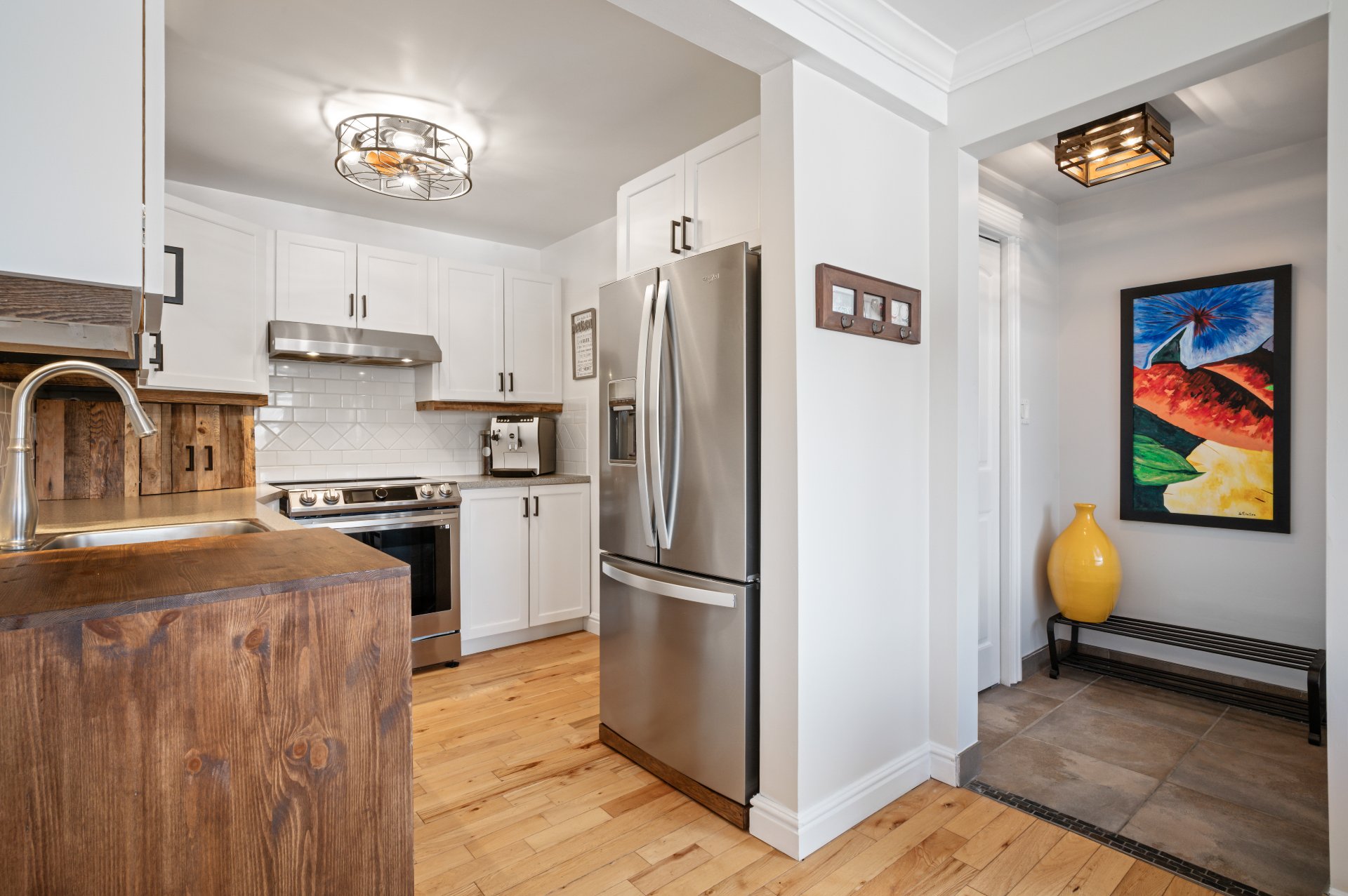 Photo - Kitchen