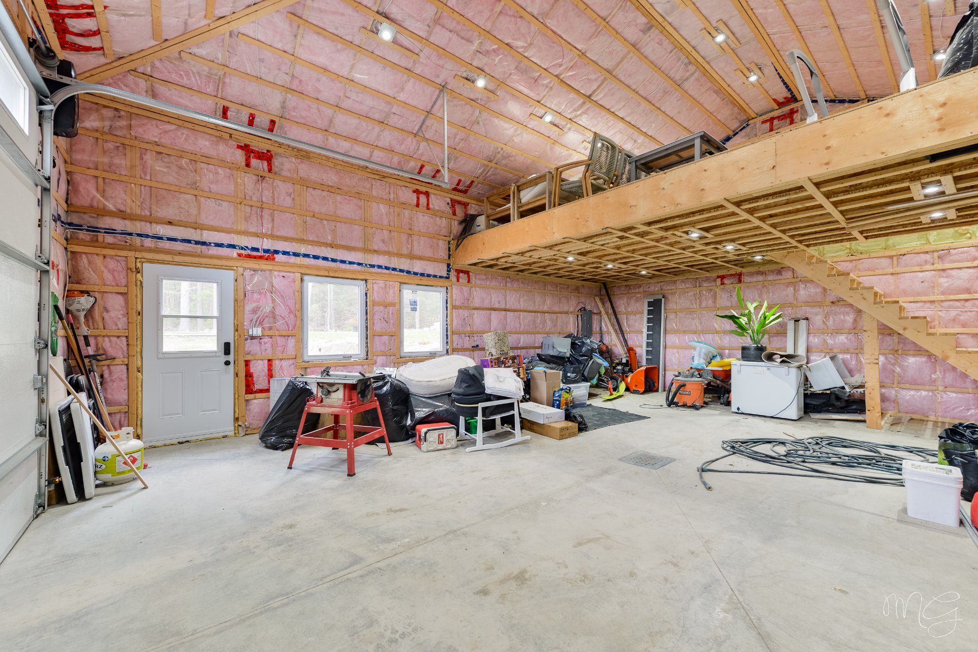 Photo - Garage