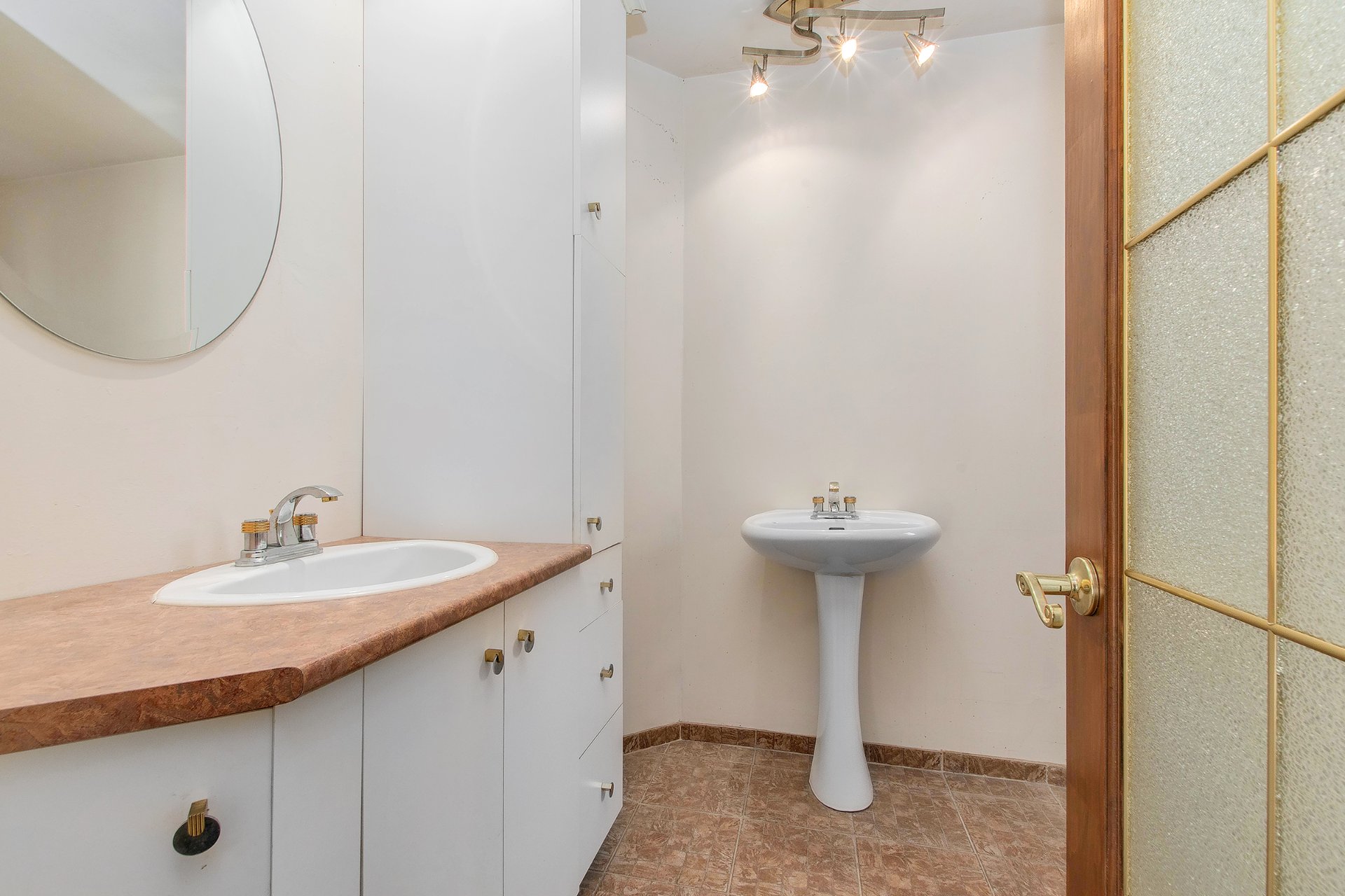 Salle de bains attenante à la CCP