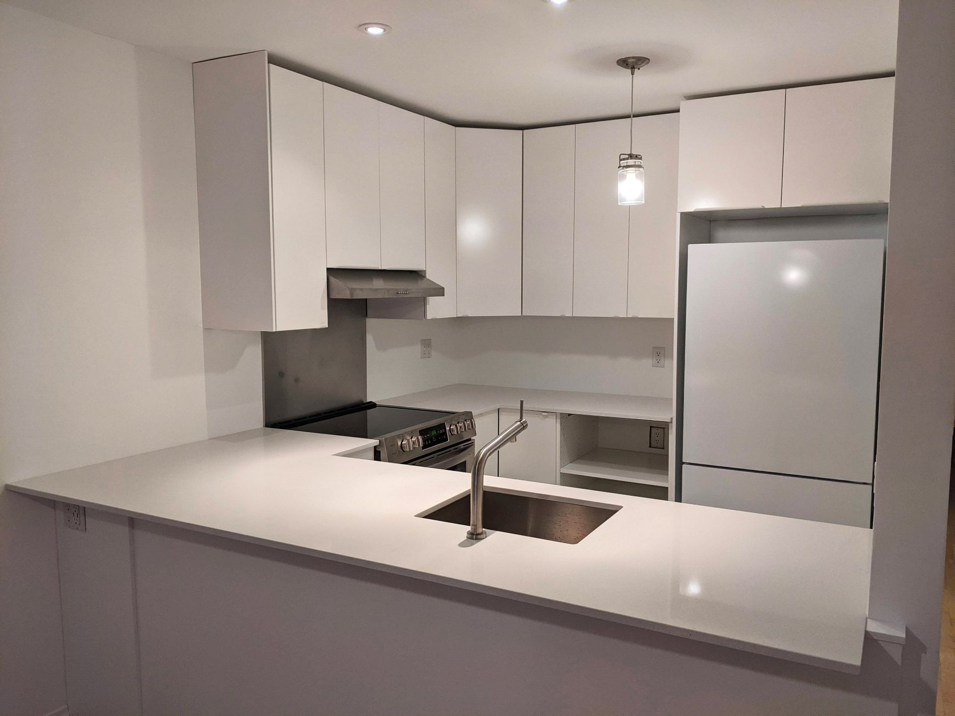 Photo - Kitchen