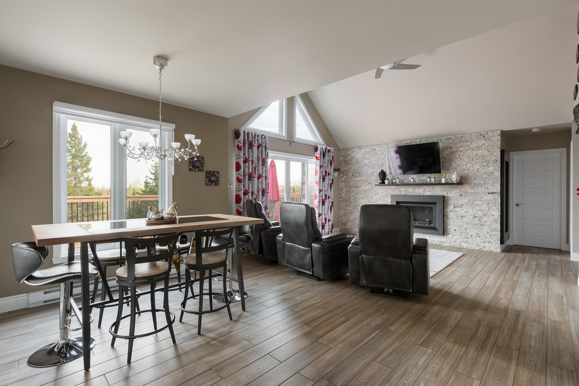 Photo - Salle à manger