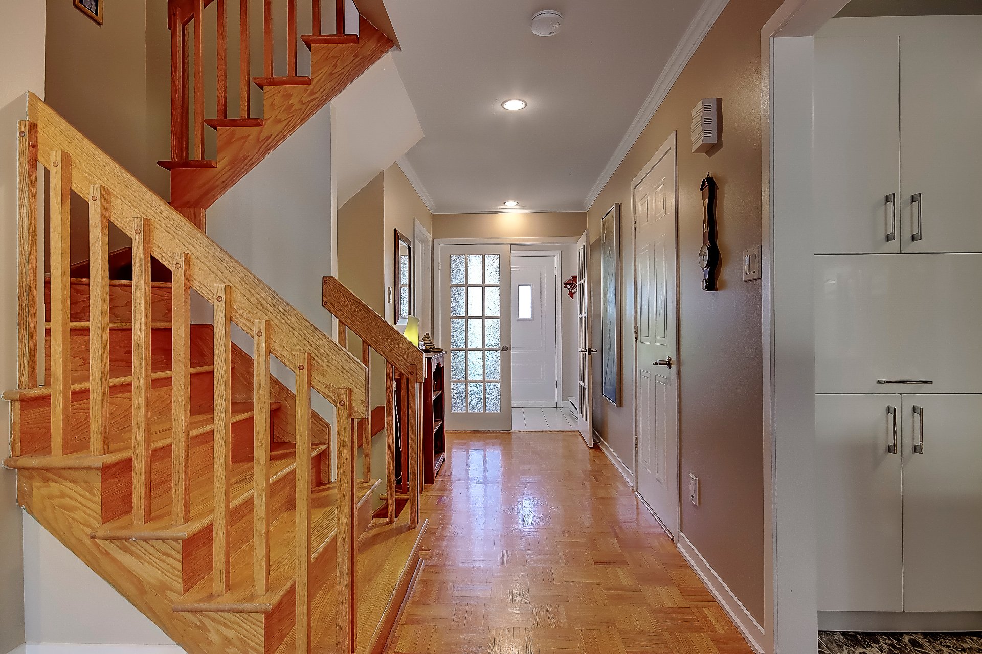 Photo - PASAGEWAY