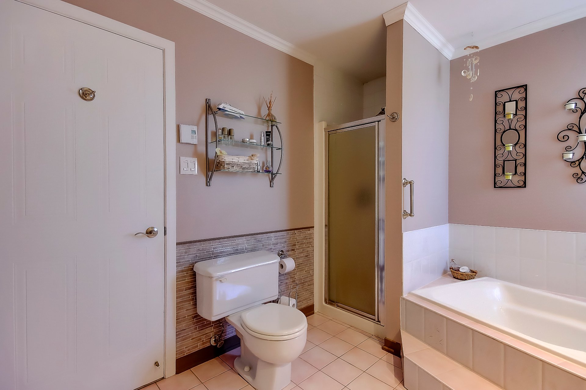 Photo - Salle de bains attenante à la CCP