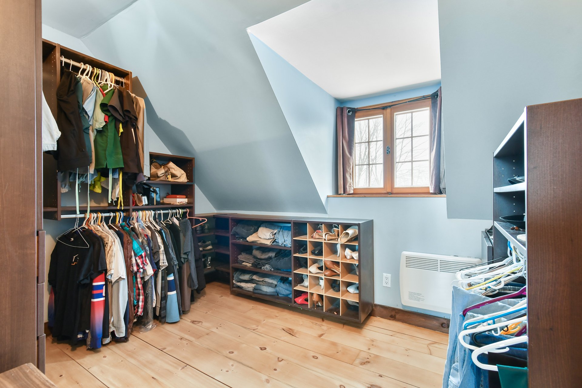 Walk-in closet