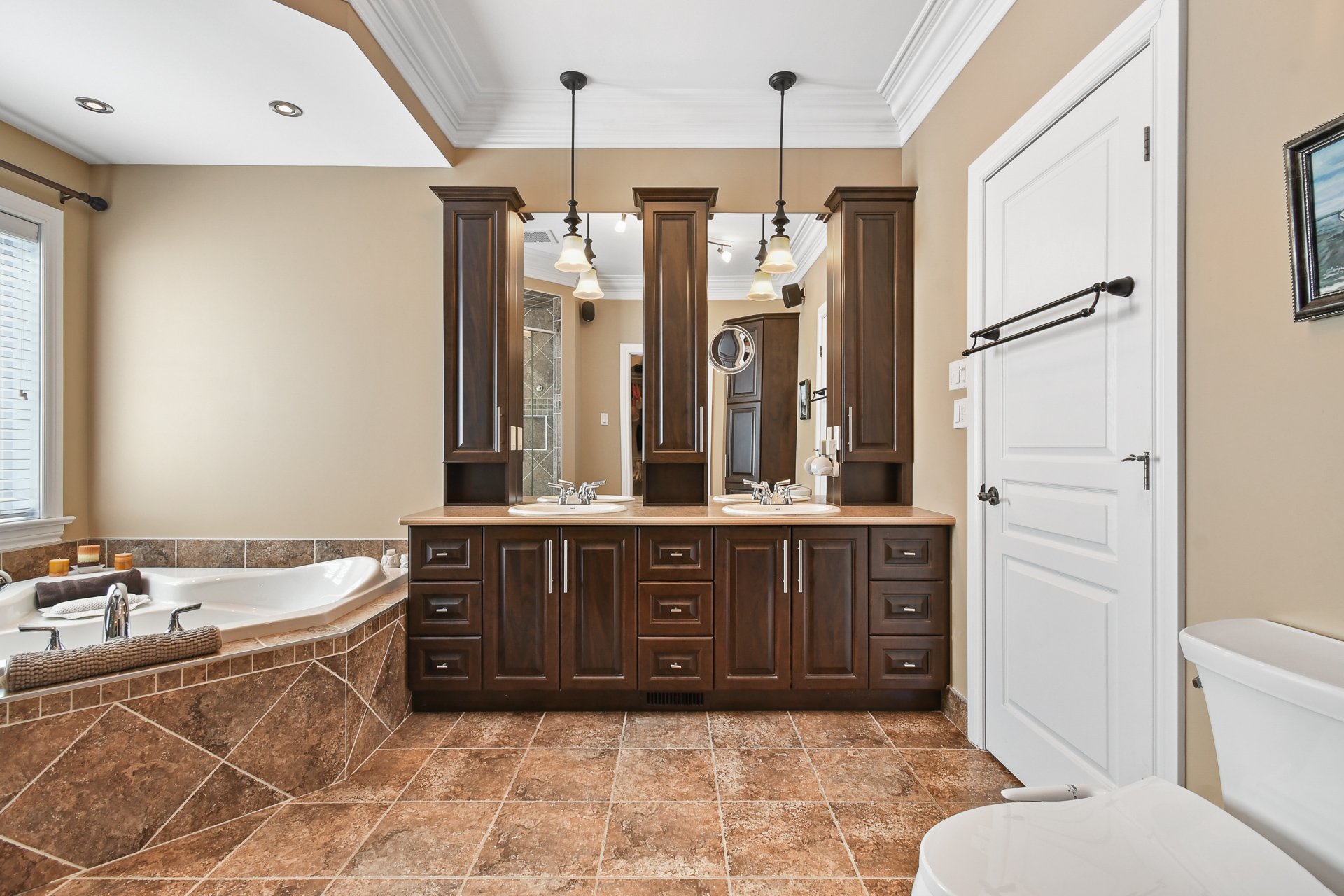 Ensuite bathroom