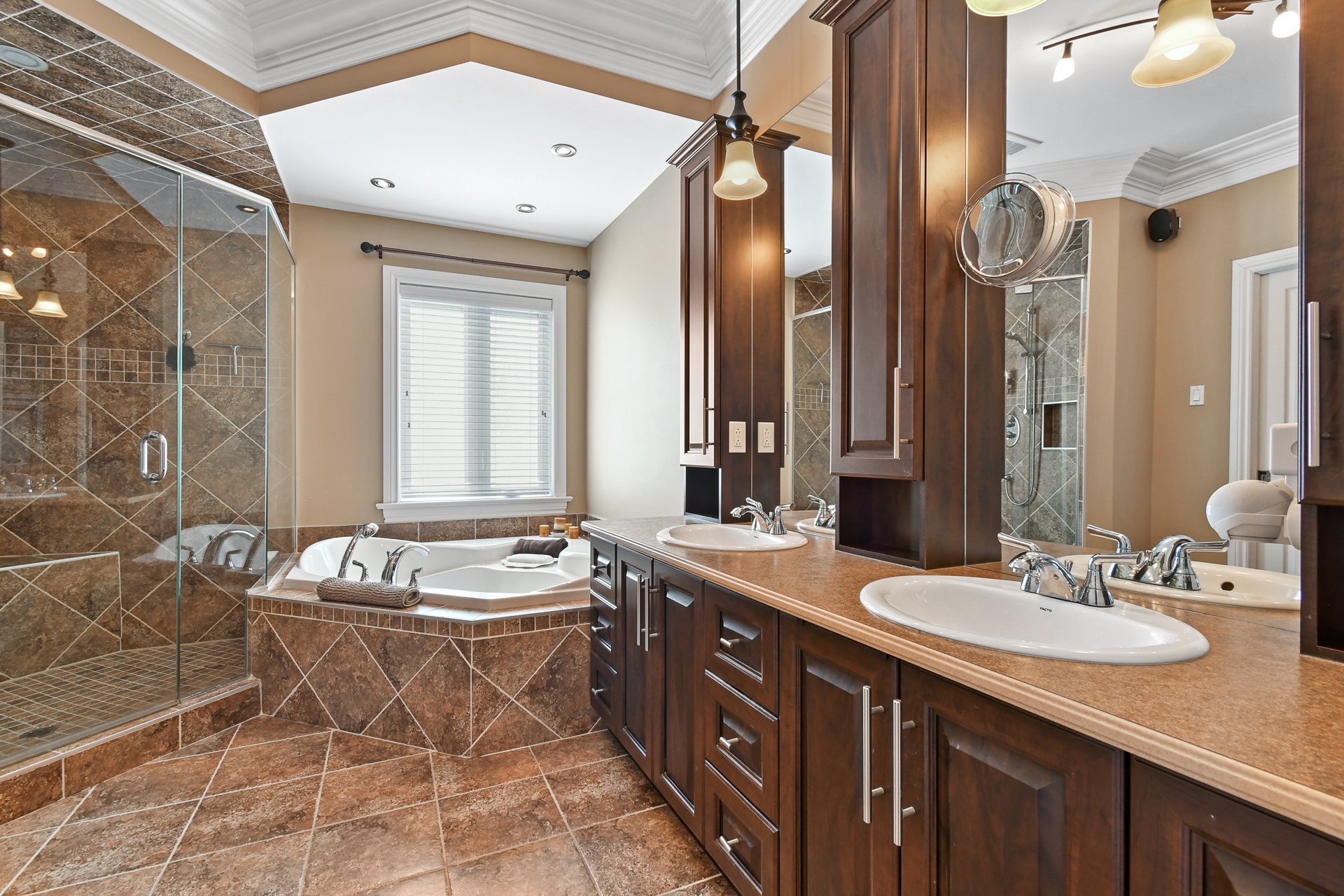 Ensuite bathroom