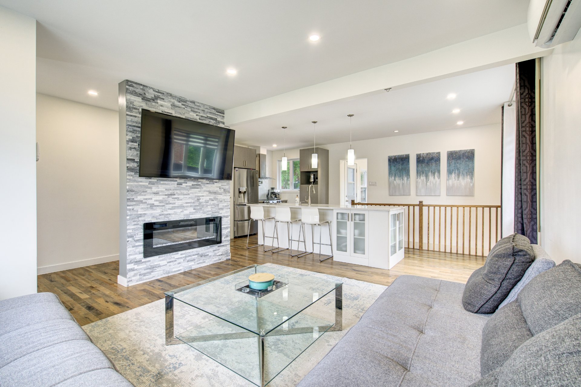 Photo - Living room