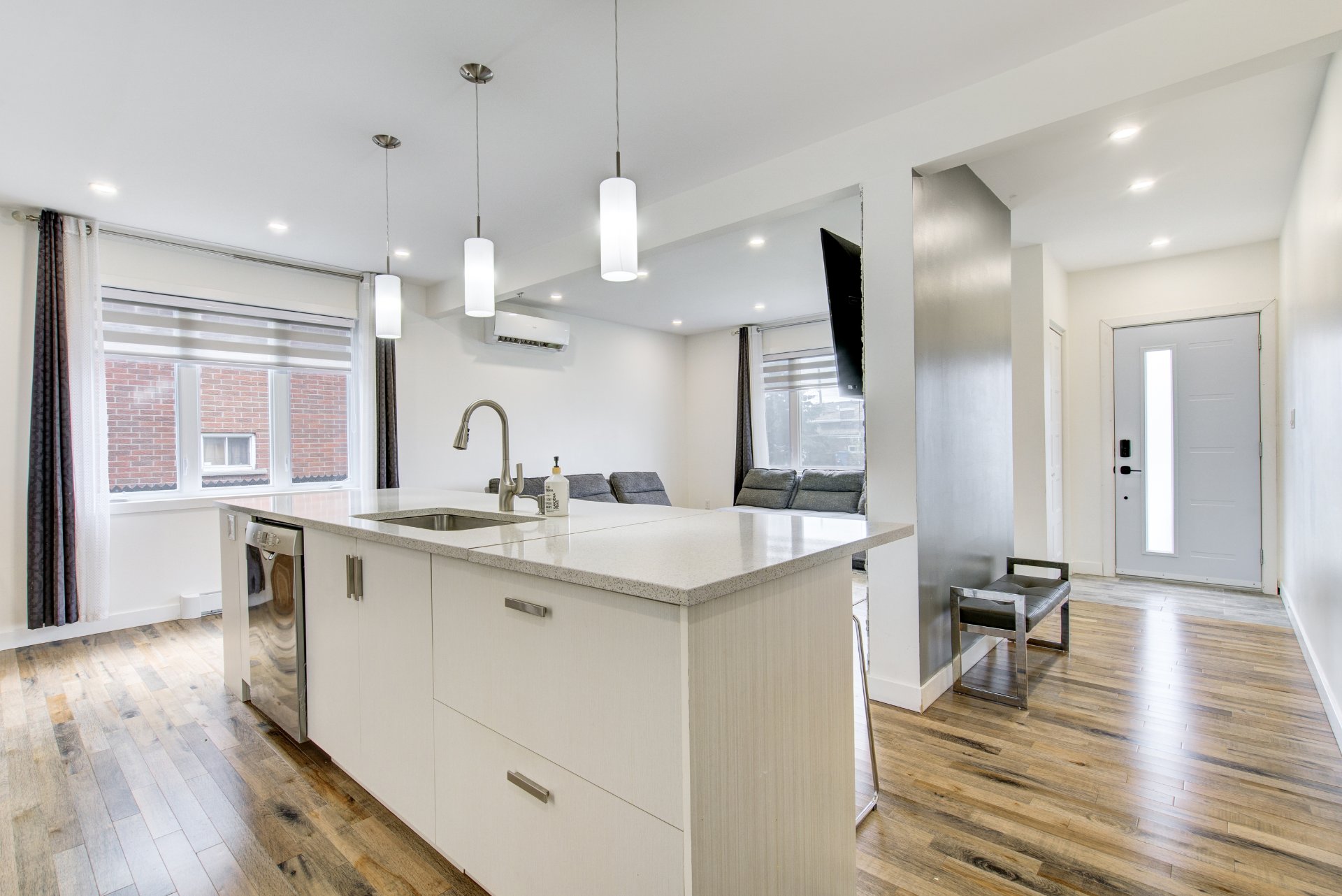 Photo - Kitchen