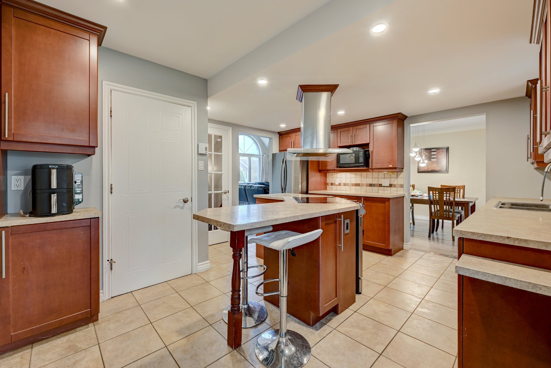 Photo - Kitchen