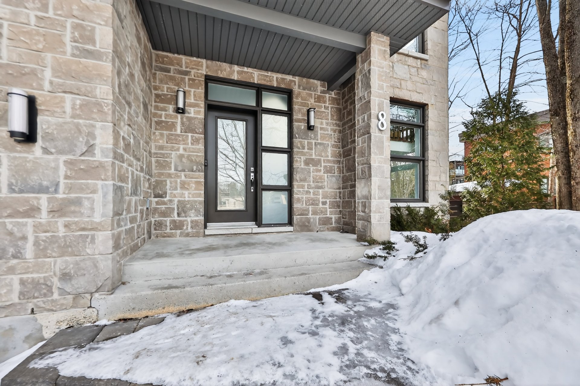 Photo - Exterior entrance