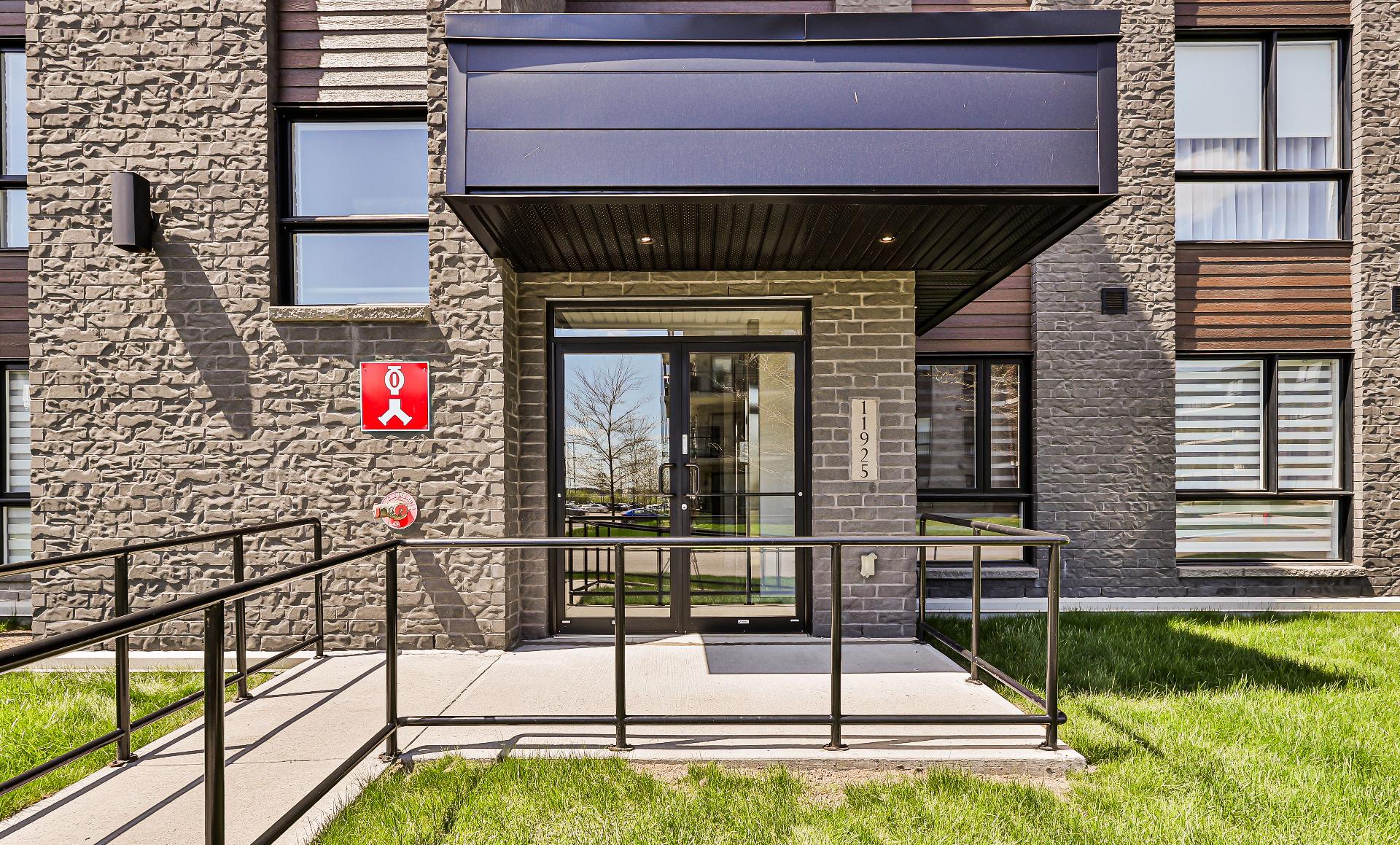 Photo - Entrée extérieure