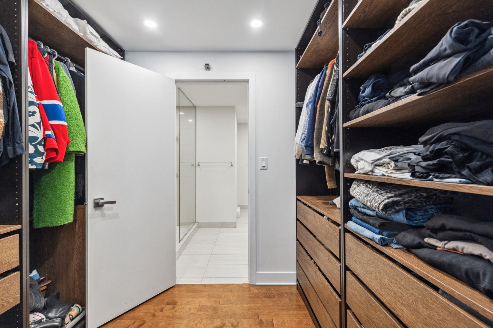 Walk-in closet