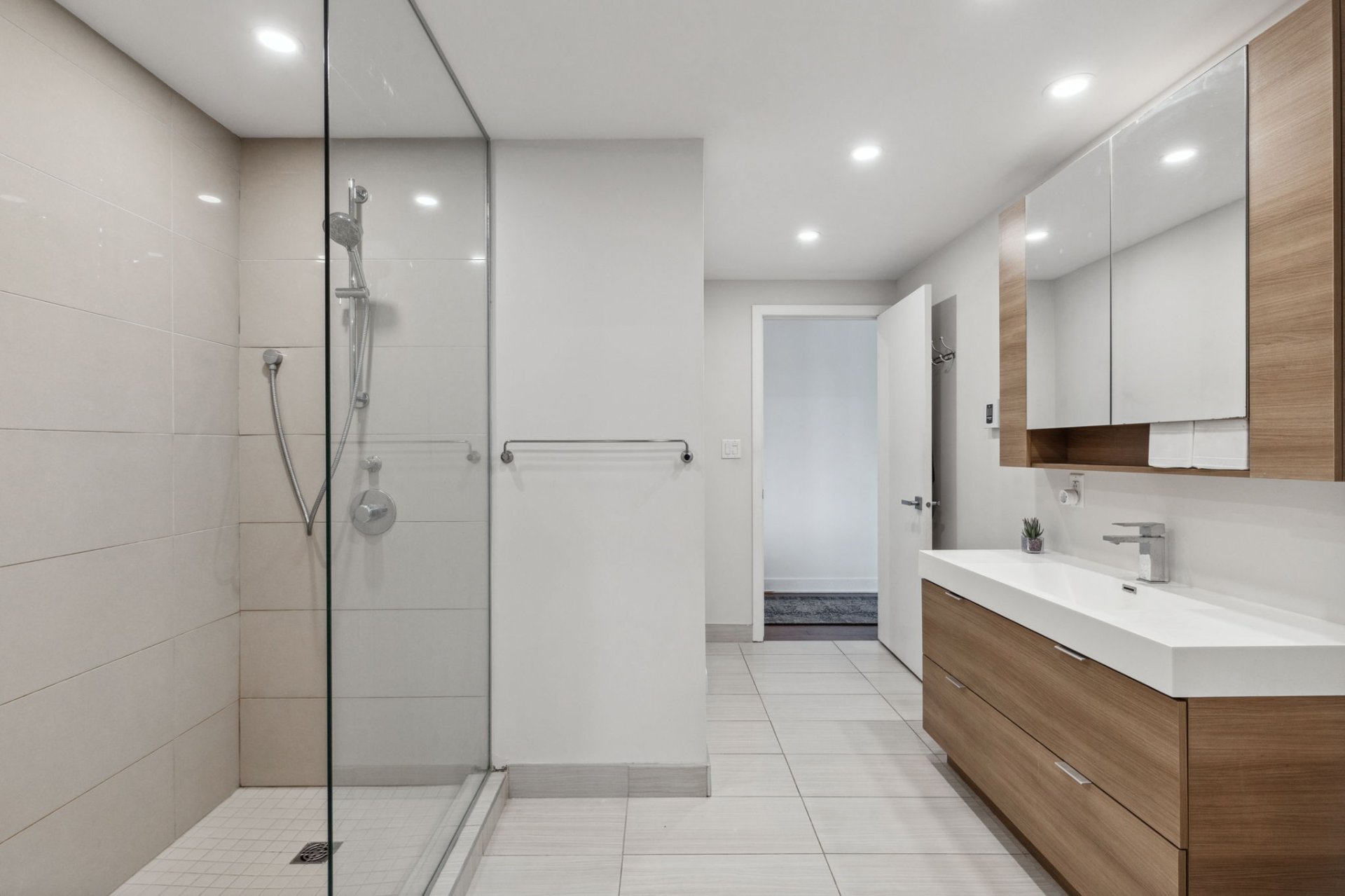 Ensuite bathroom