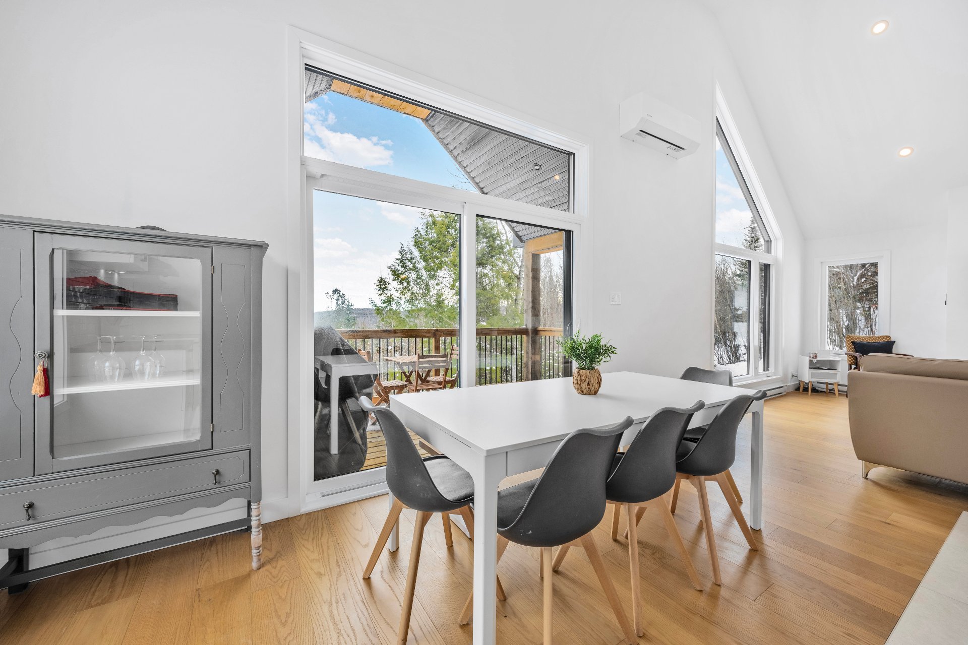 Photo - Salle à manger