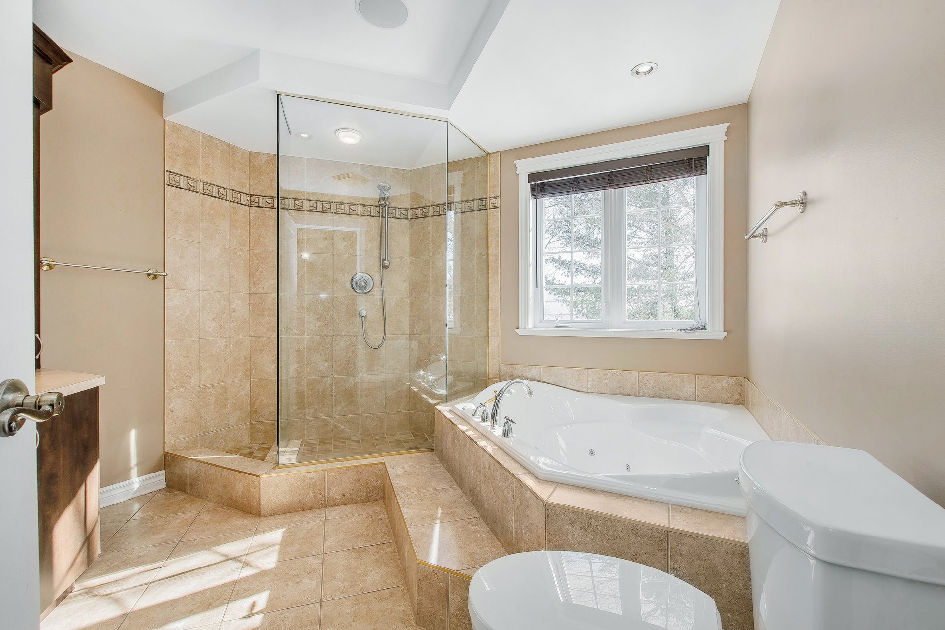 Salle de bains attenante à la CCP