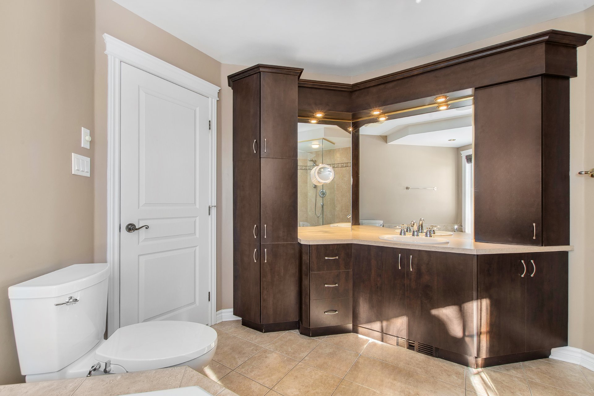 Salle de bains attenante à la CCP