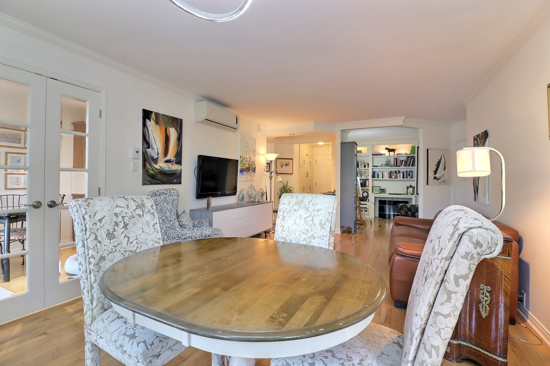 Photo - Dining room