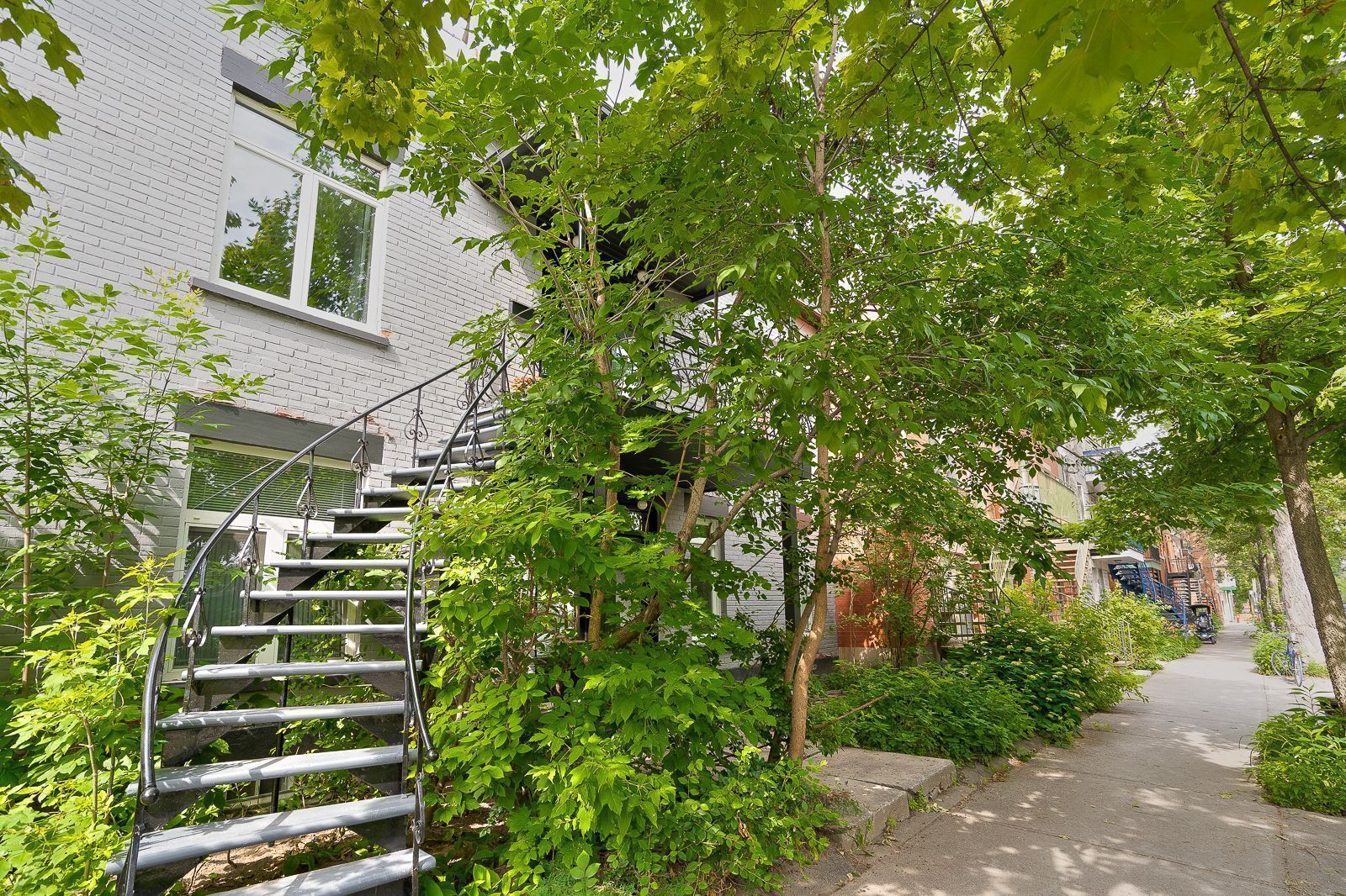 Photo - Frontage