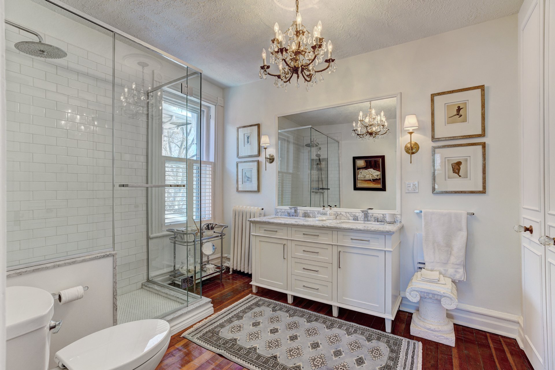 Ensuite bathroom