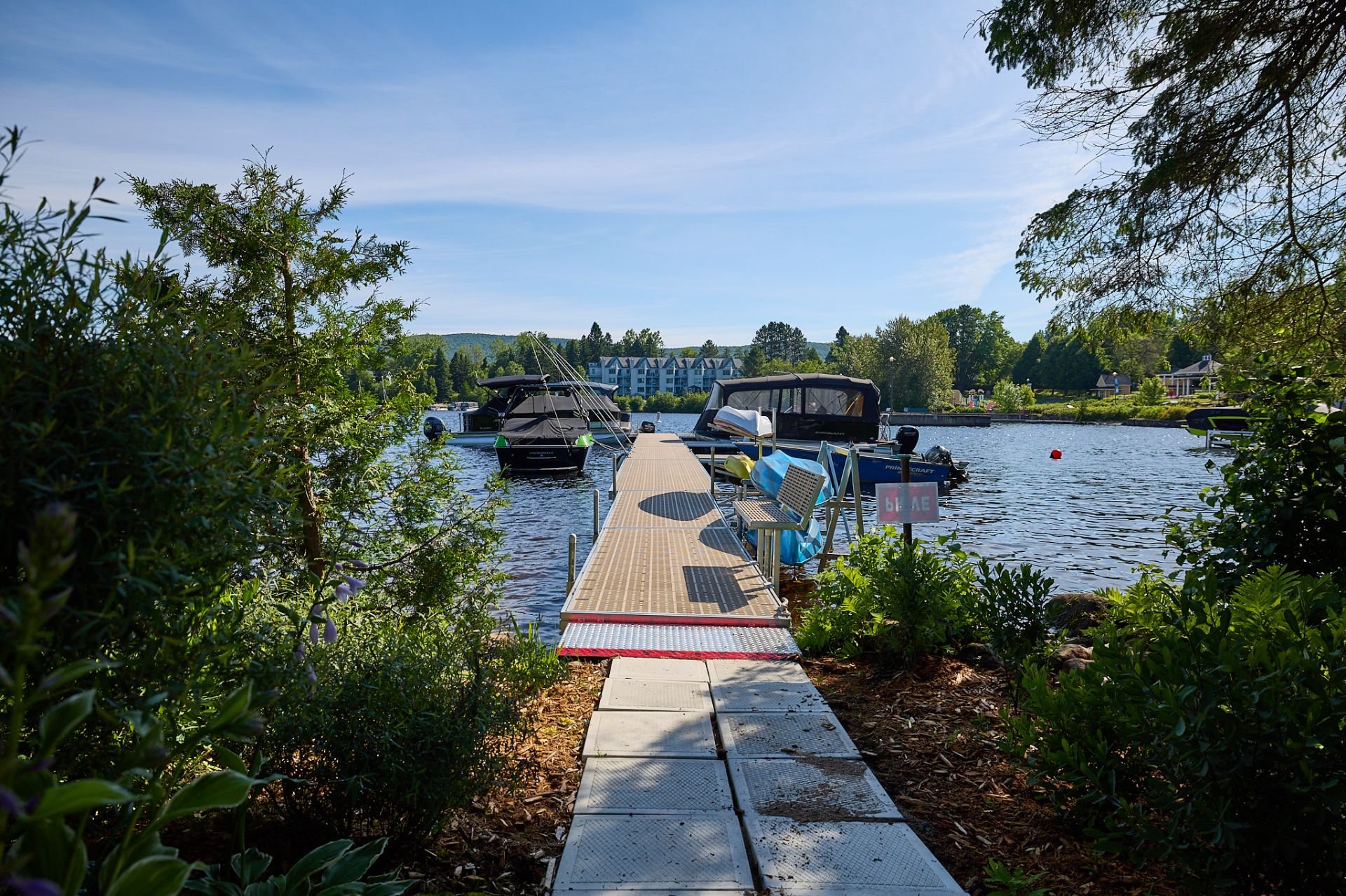 Accès au plan d'eau