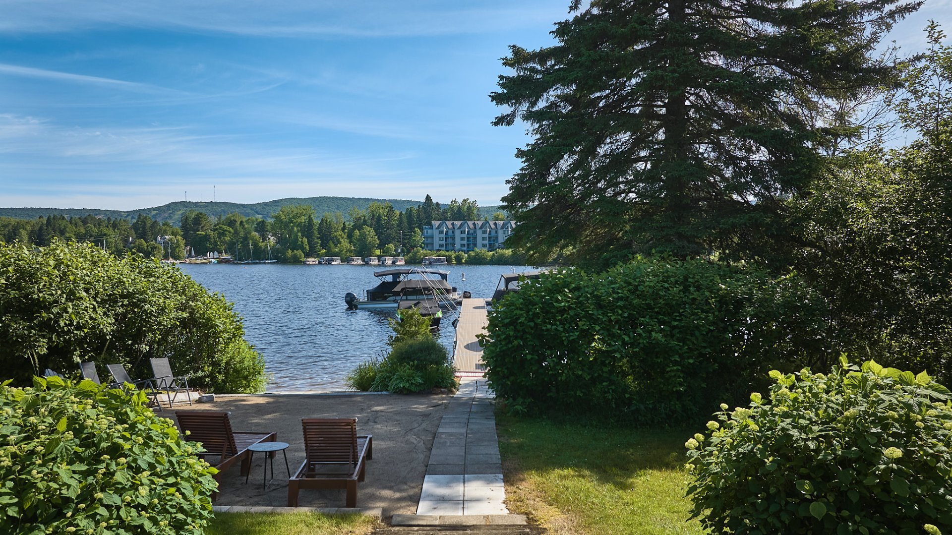Accès au plan d'eau