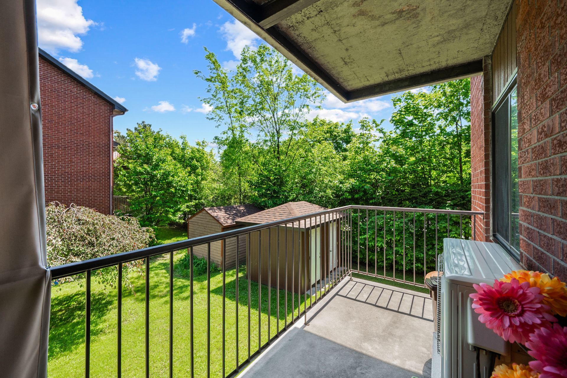 Photo - Balcony