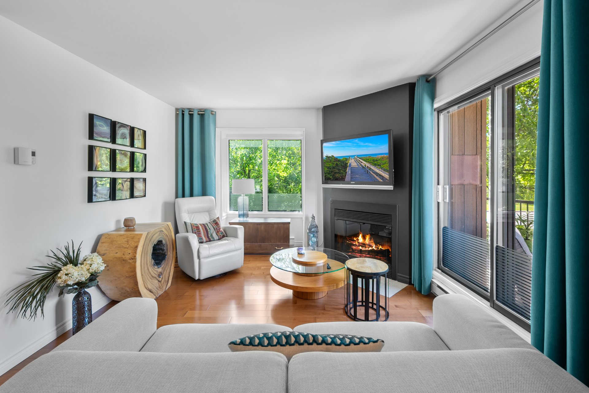 Photo - Living room