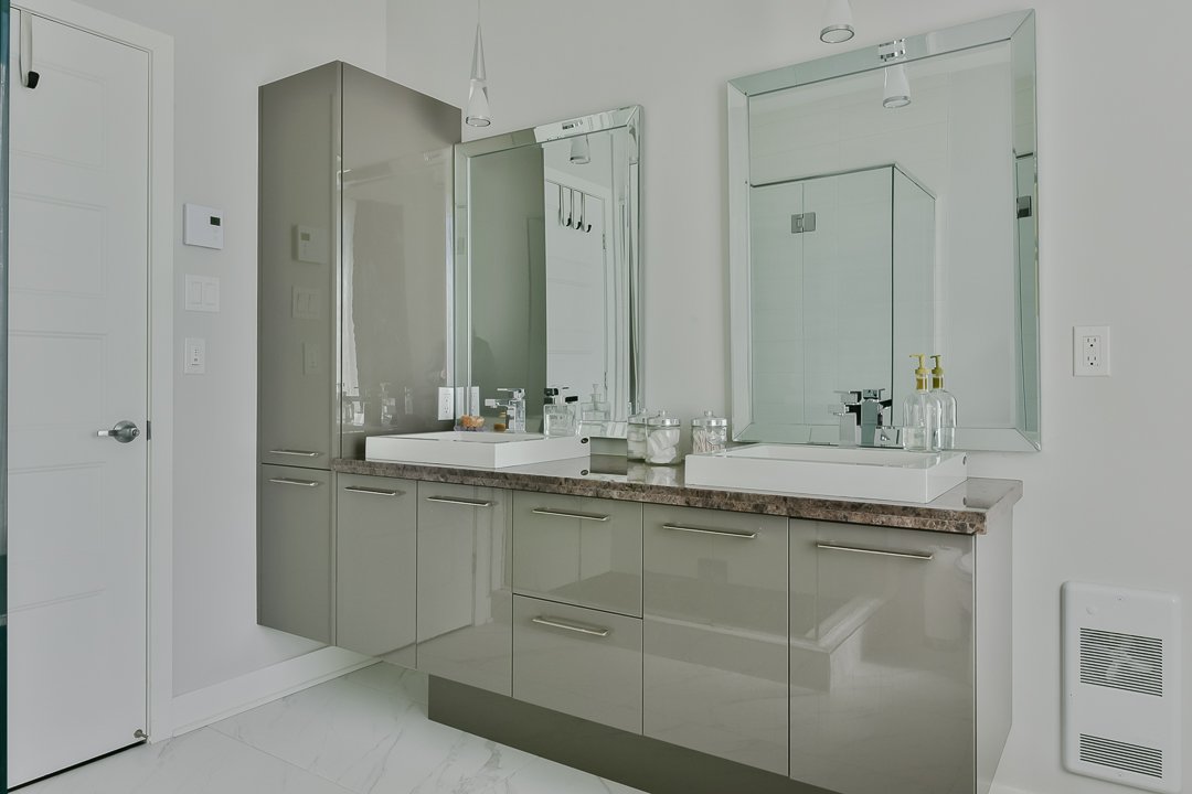 Ensuite bathroom