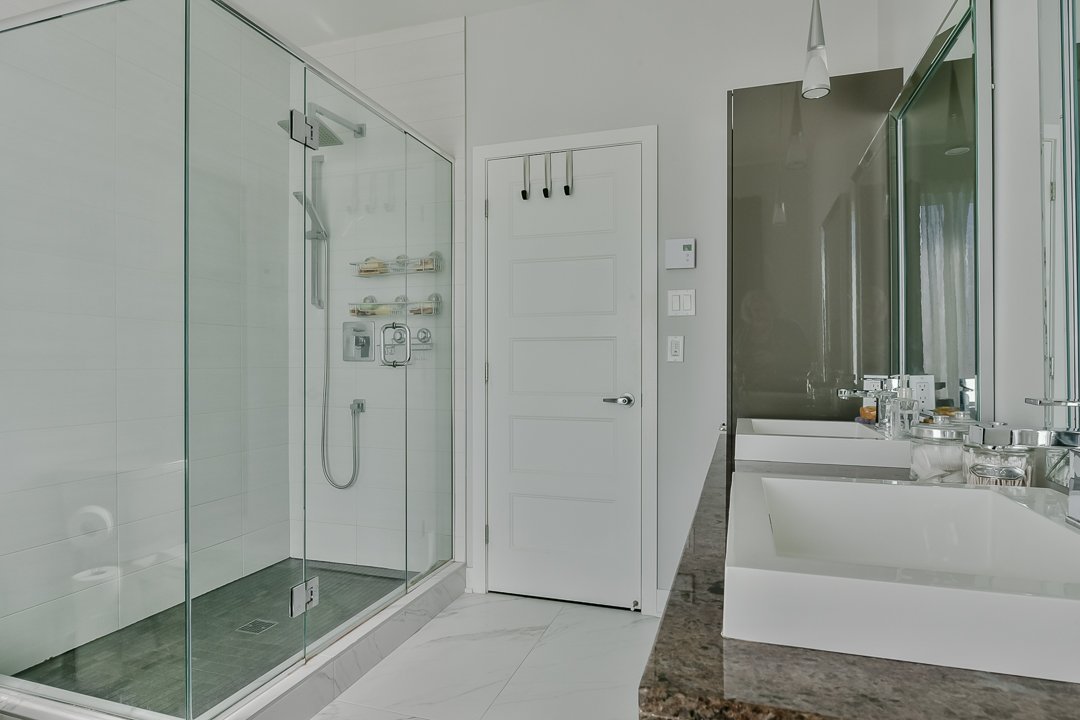 Ensuite bathroom
