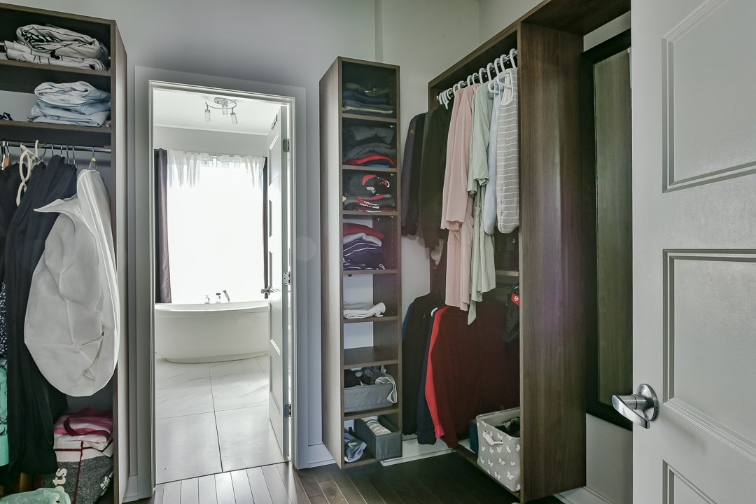Walk-in closet