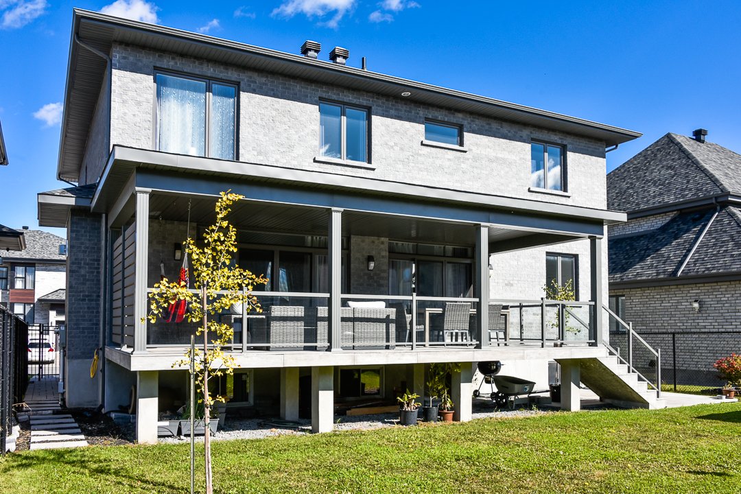 Back facade