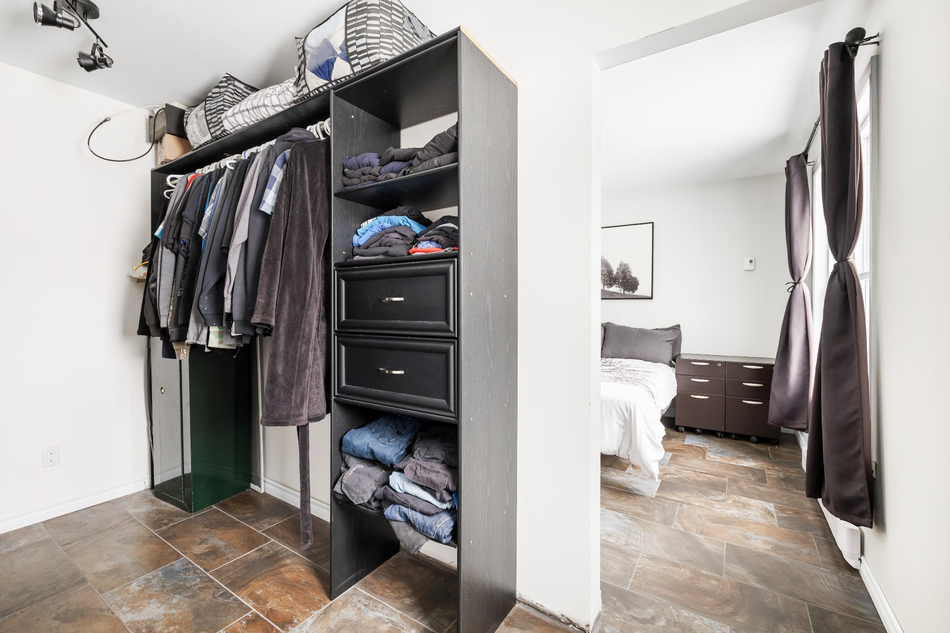 Photo - Penderie (Walk-in)