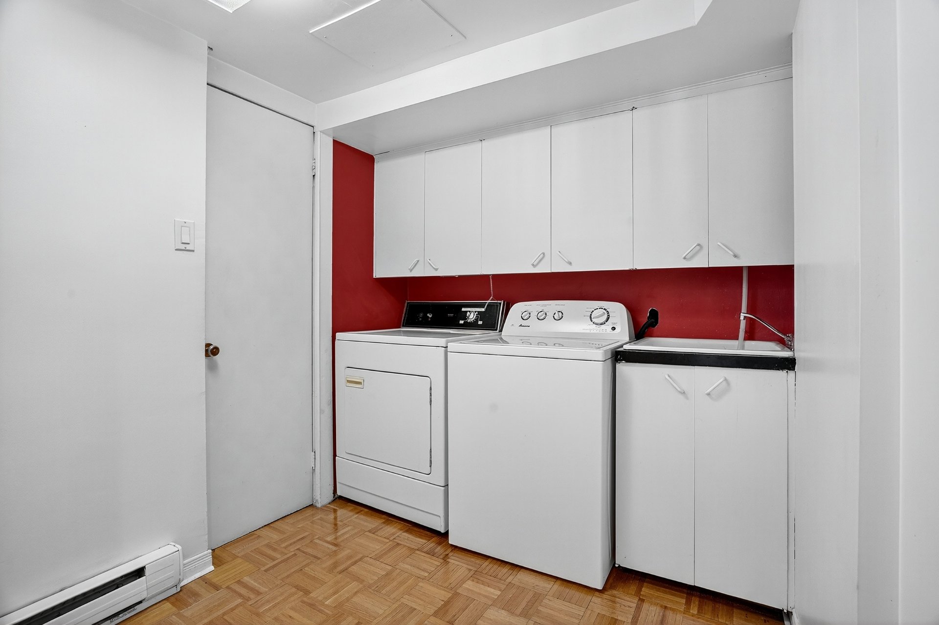 Photo - Laundry room