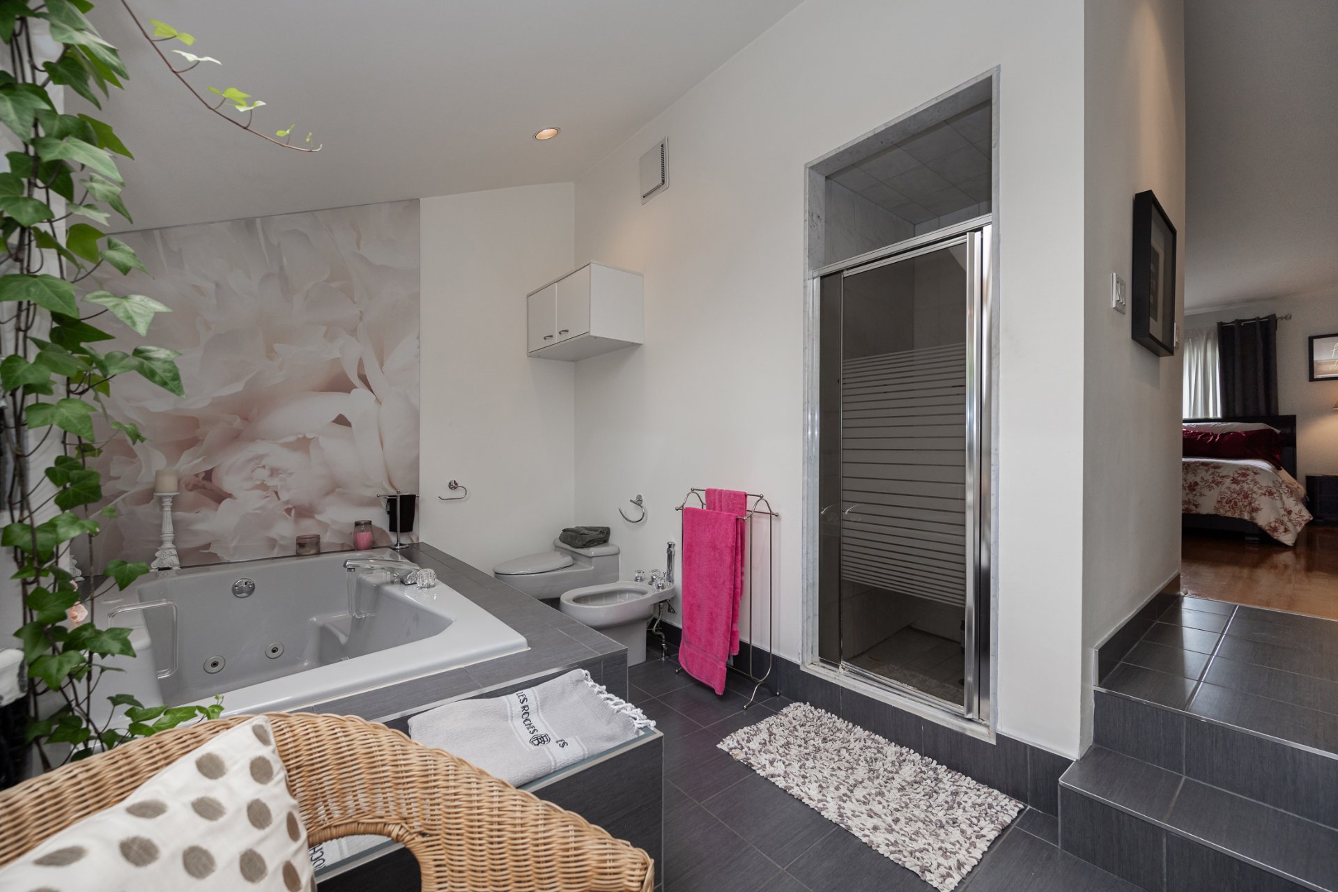 Ensuite bathroom