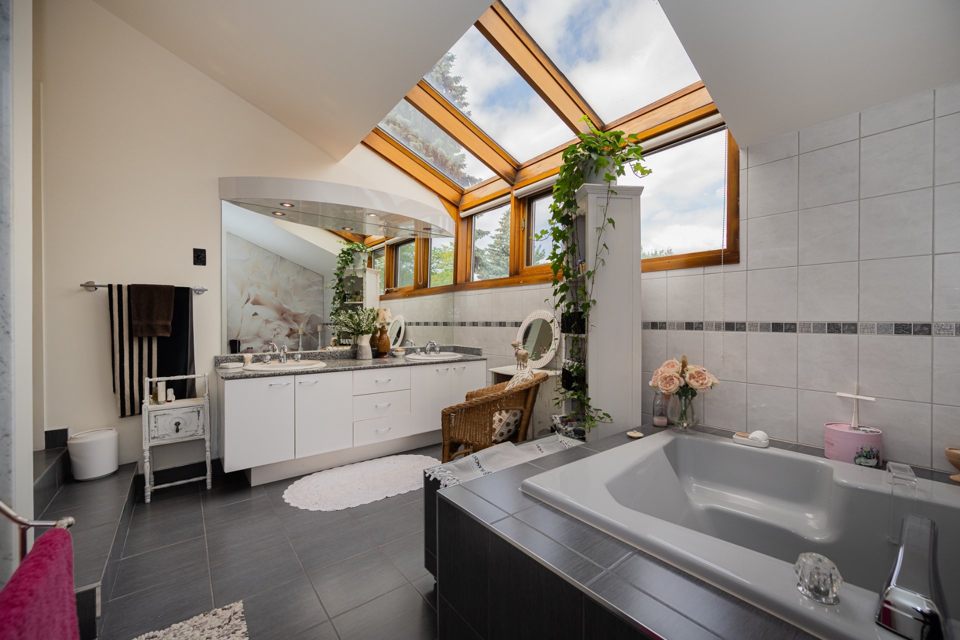 Ensuite bathroom