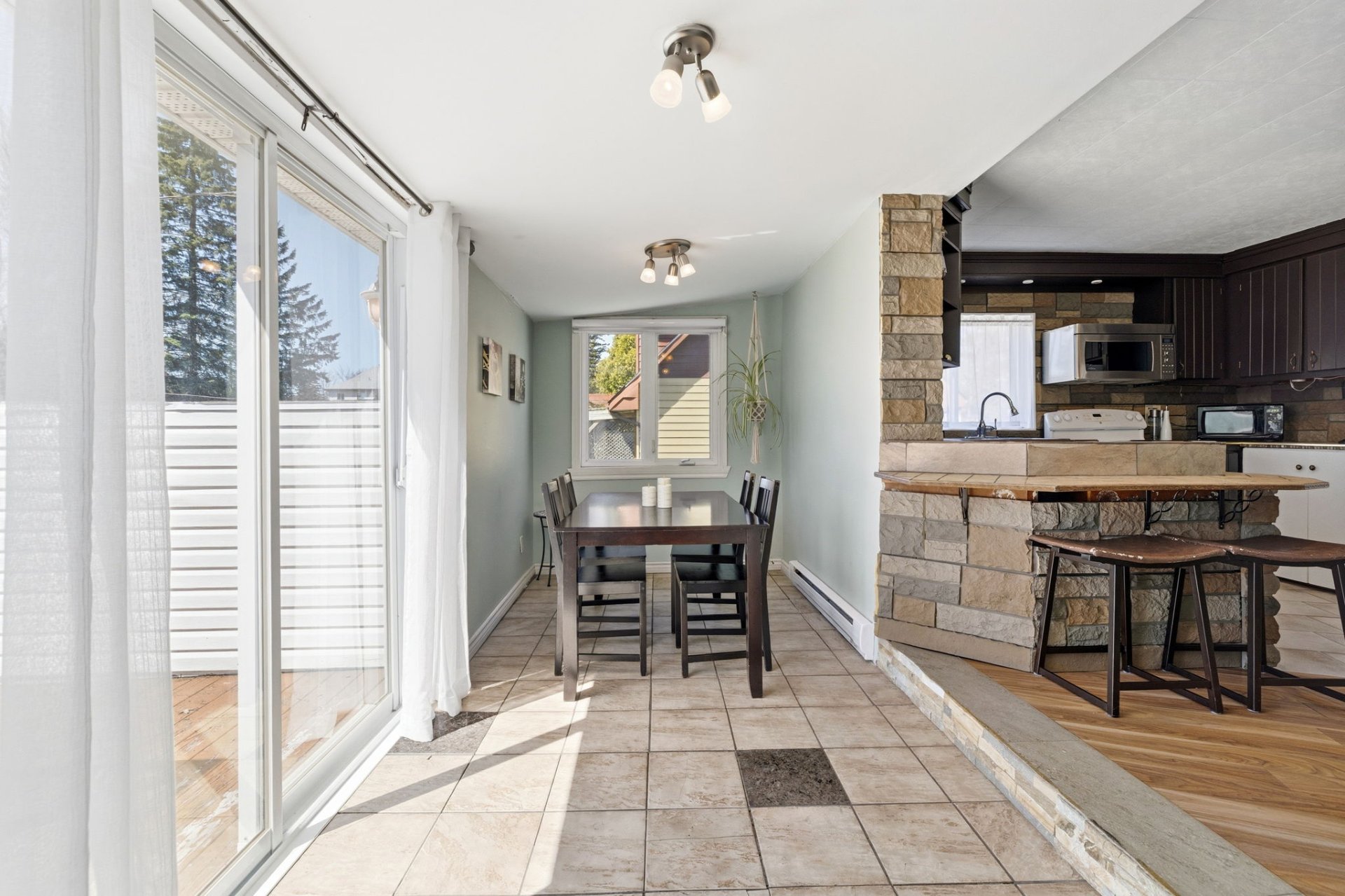 Photo - Salle à manger