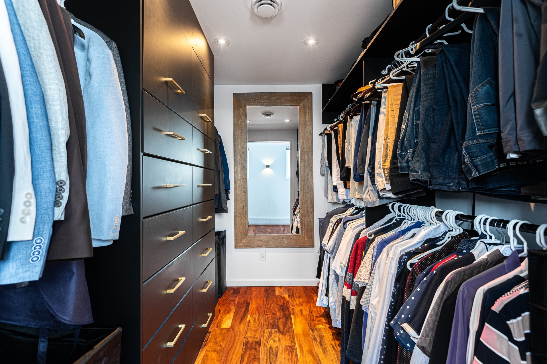Photo - Walk-in closet