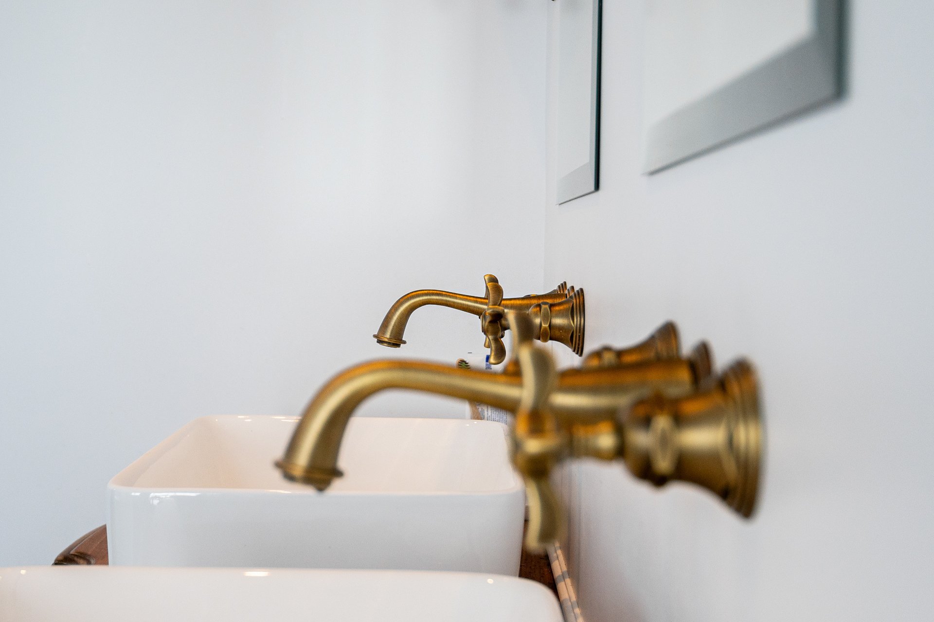Photo - Ensuite bathroom