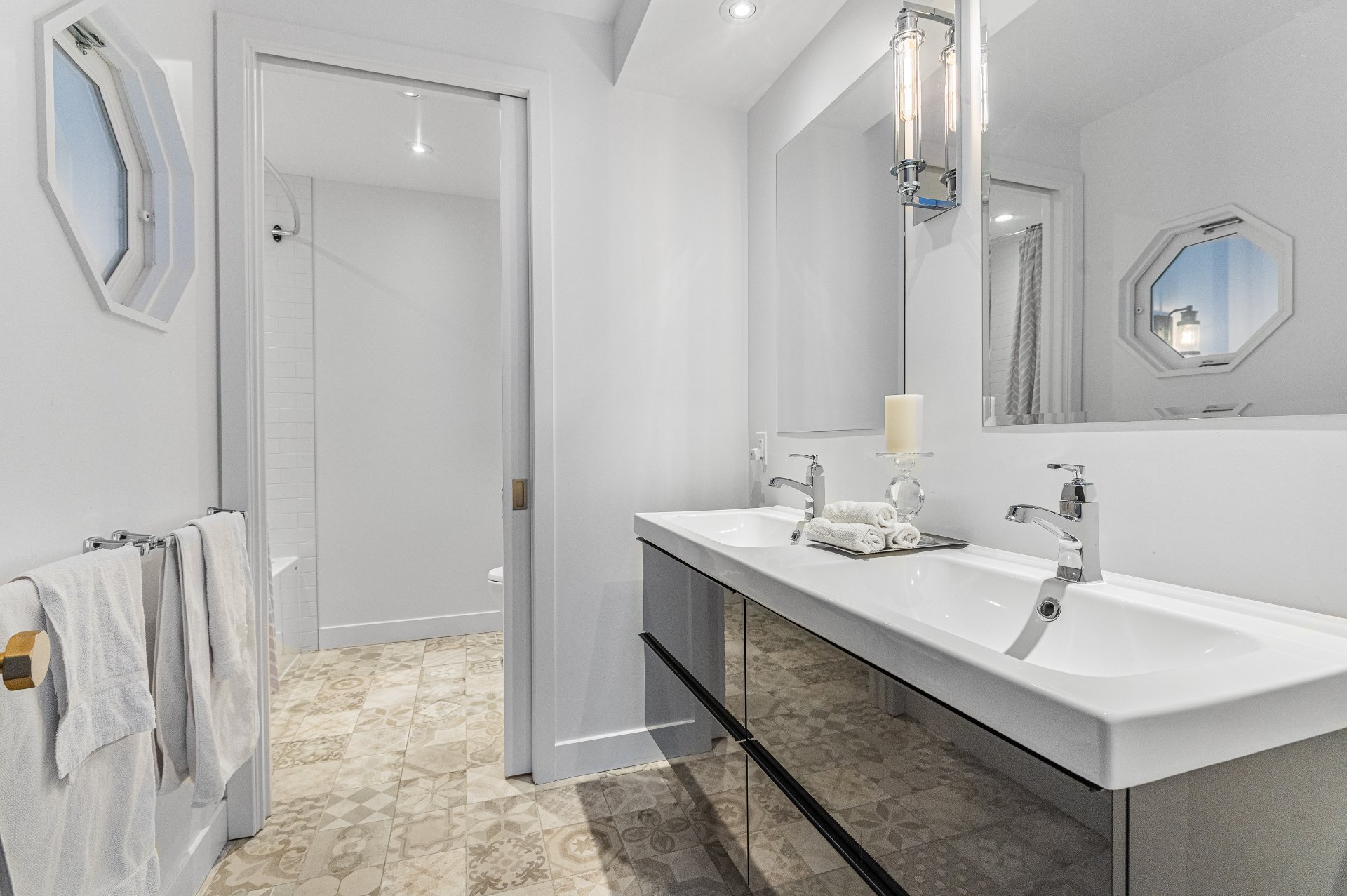 Photo - Bathroom