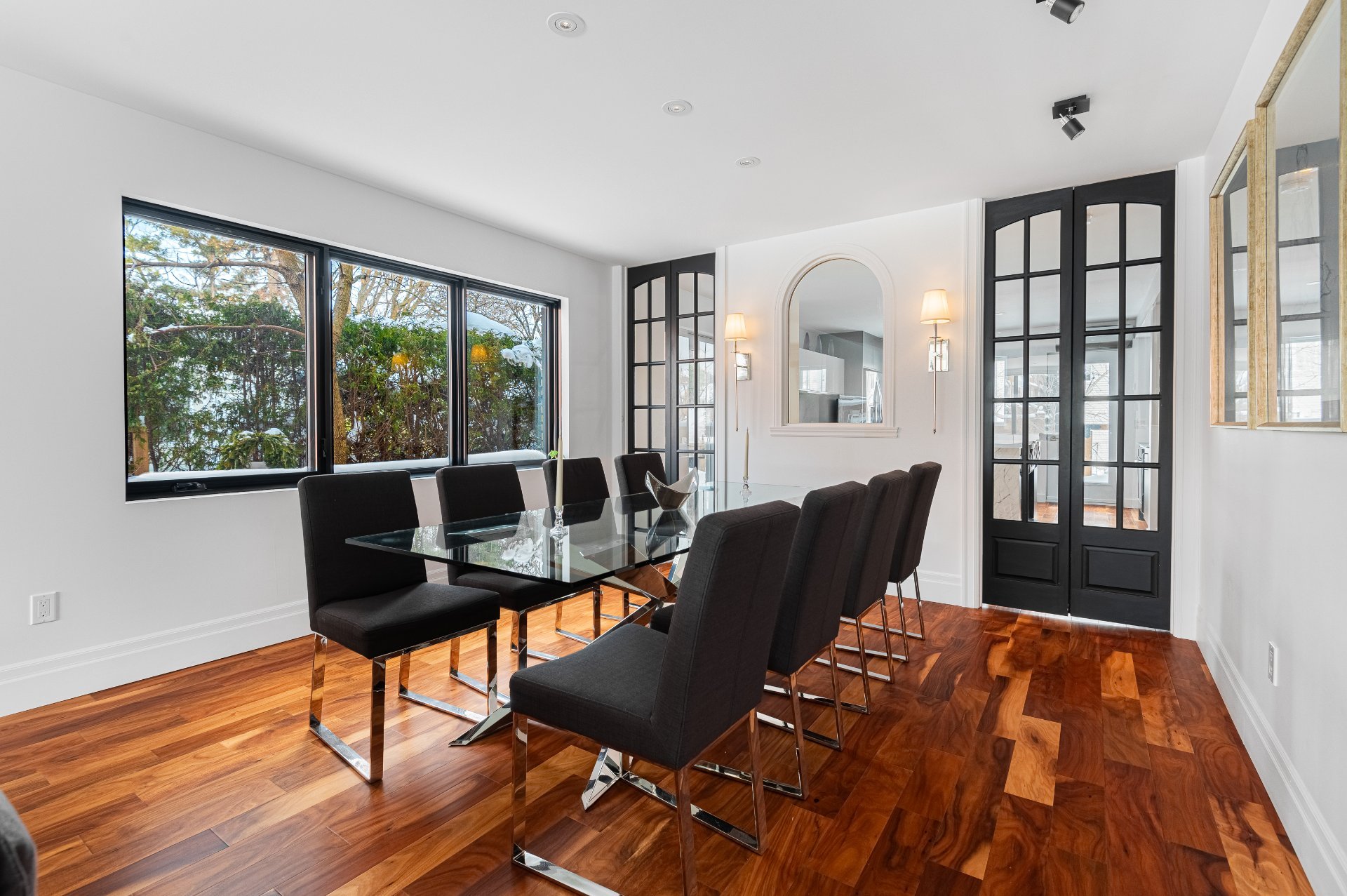 Photo - Dining room
