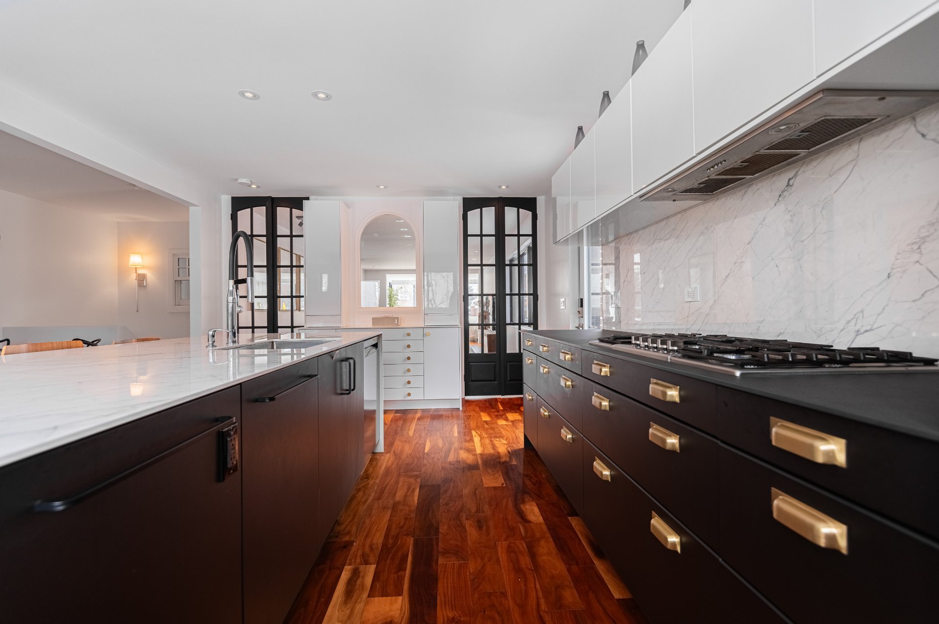 Photo - Kitchen