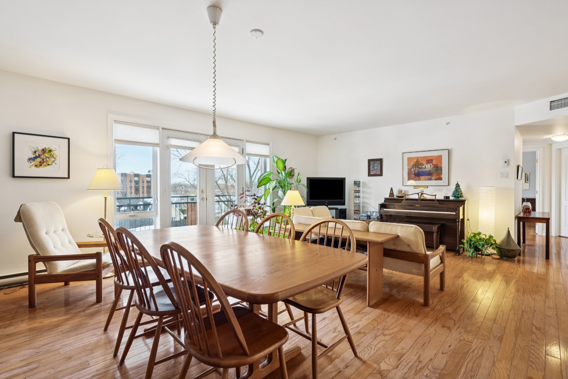 Photo - Salle à manger