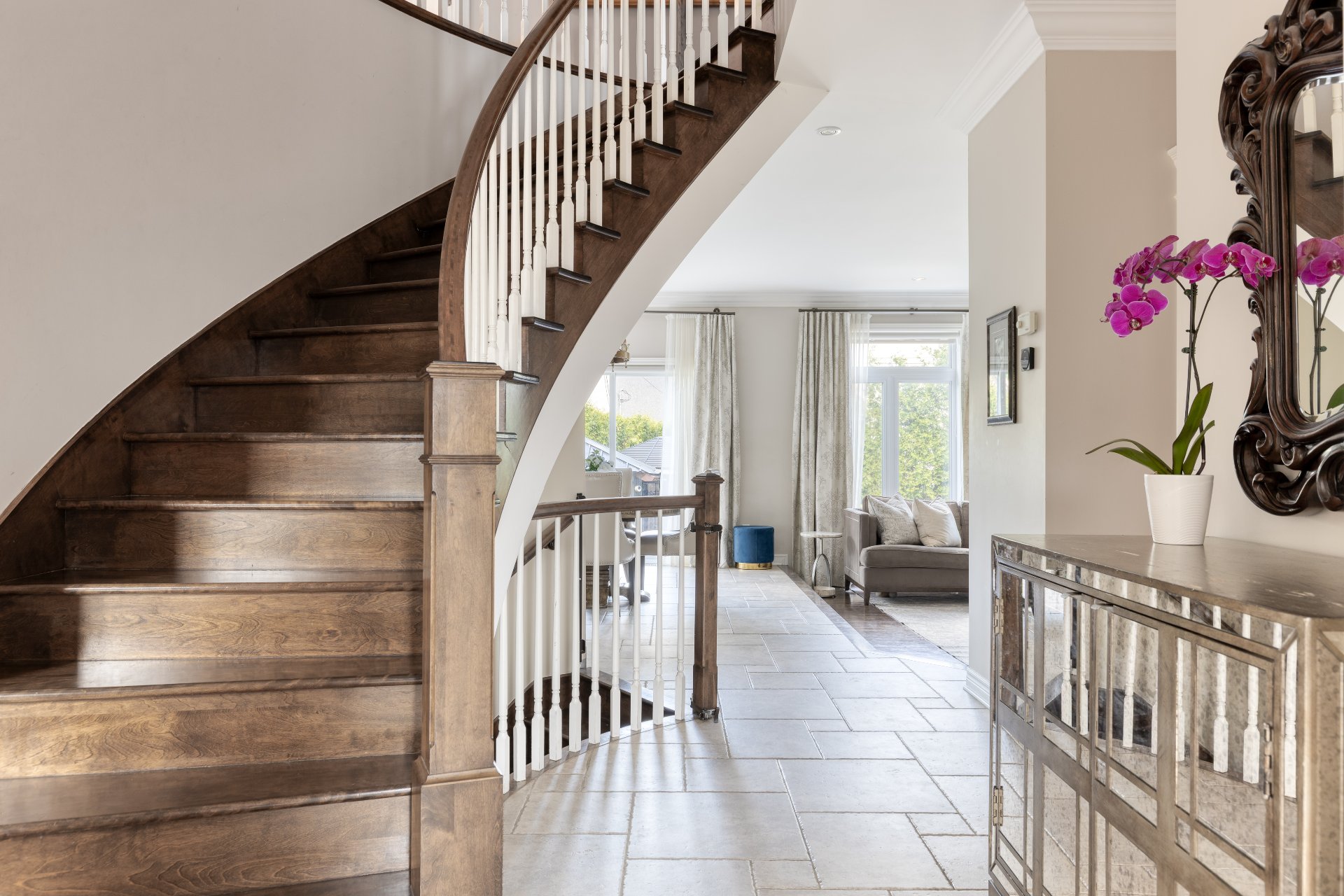 Photo - Escalier